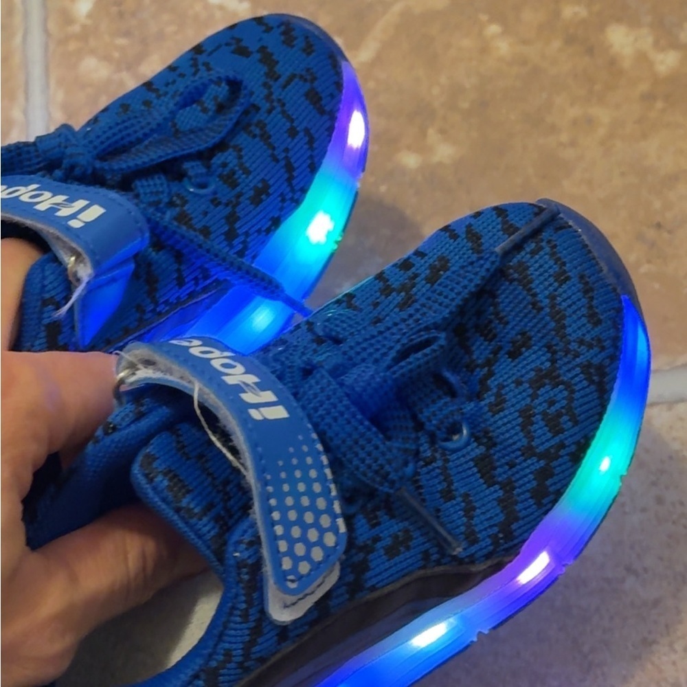 SDSPEED Kids Roller Skate Shoes with Single Wheel Shoes Sport Sneaker LED Blue